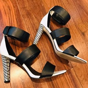 CALVIN KLEIN Black & White Leather Sandals
